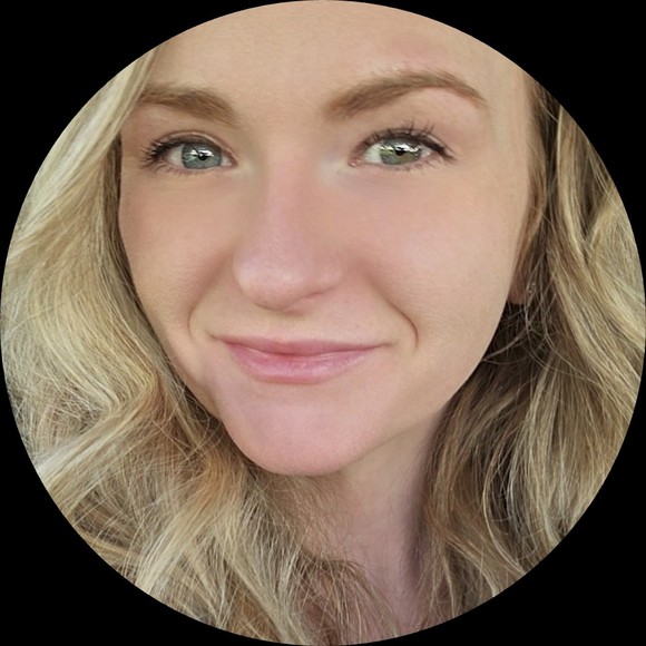 Poshmark profile picture for @forth